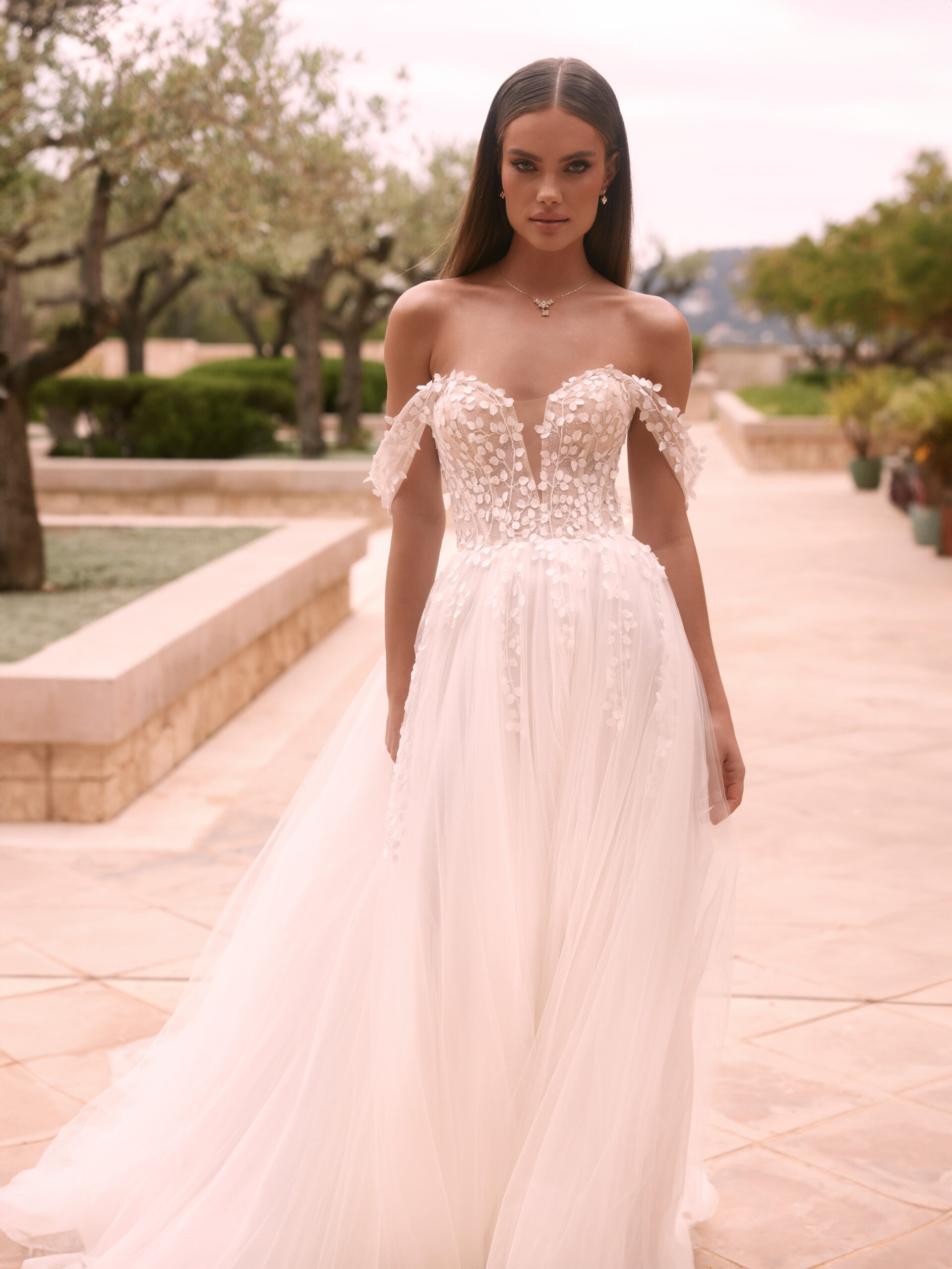 Bianco-Evento-Limited-dress-Varanes-(6) 6